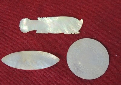 3 Spielmarke Jeton Gaming Chip Perlmutt token China Ende 1800/Anfang 1900 antik2