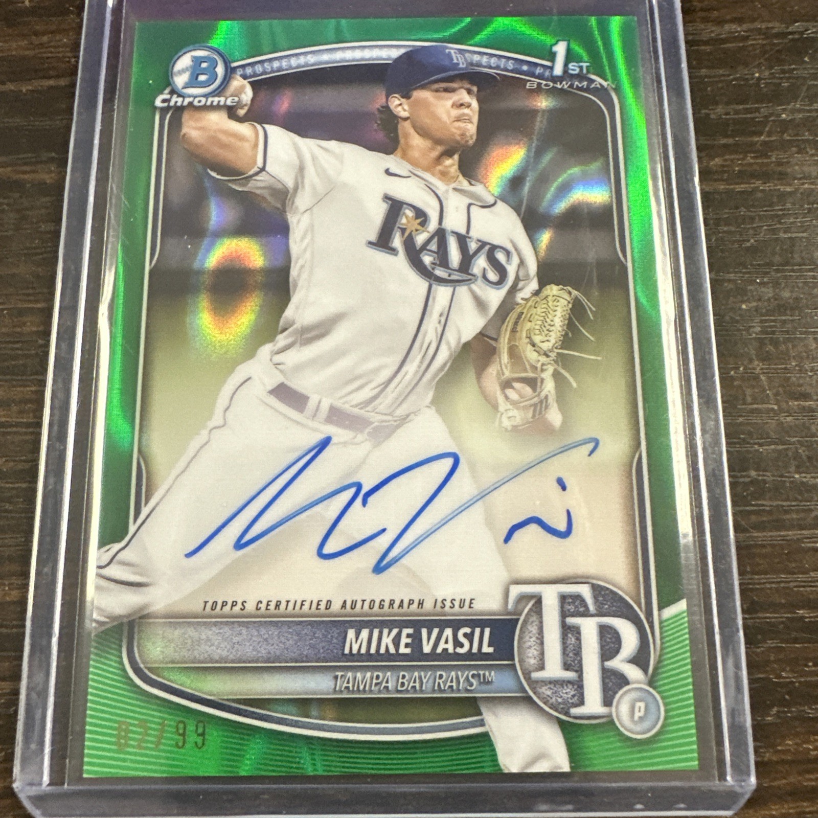 MIKE VASIL 2025 BOWMAN CHROME 1ST AUTOGRAPH GREEN LAVA AUTO /99 Q4920