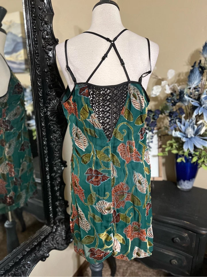 Band of Gypsies Strappy Beaded Floral Dress Size Medium  - Image 3 of 4