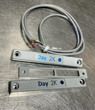 NASCOM DAY400G/ST-DBD Surface Mount BAR Switch/Magnet Nos Surplus
