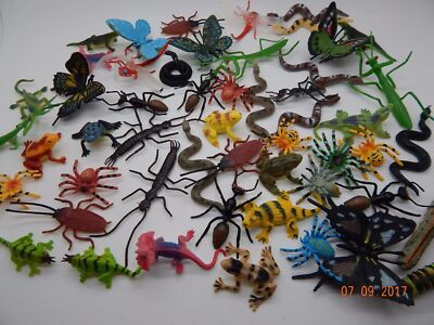 50 Mini Kunststoff Insekten Käfer Schmetterlinge Frösche Raupe Spinnen Pädagogisch