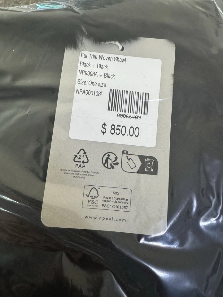 N Peal LONDON LARGE WOMEN'S MERIBEL WOVEN REAL FUR TRIM CASHMERE SHAWL $850 - Image 4 of 4