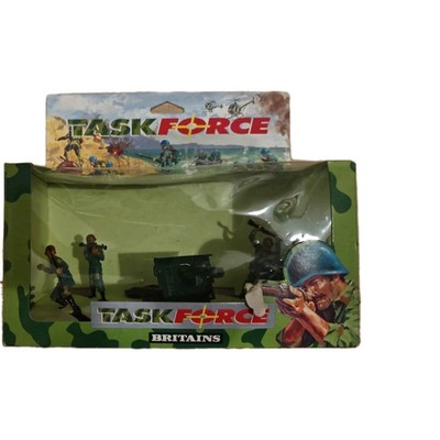 1:32 BRITAINS 7607 Special Task Force 25-pounder gun crew with 4 SOLDIERS MIB