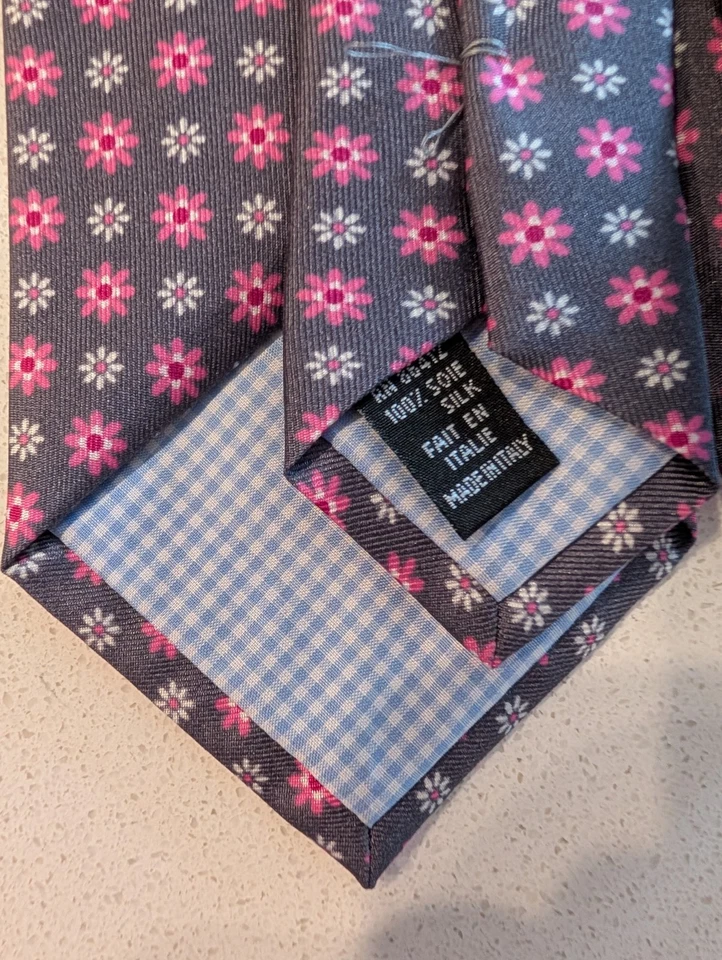 Corbata Harrison Limited de lujo 100 % seda nueva sin etiquetas. Hecho en Italia. Foto 4 de 4