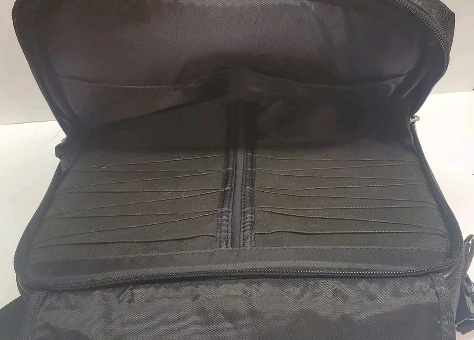 Bolsa Targus usada 12" x 10" x 4" para iPad, Tablet, Portátiles, etc. Foto 4 de 4