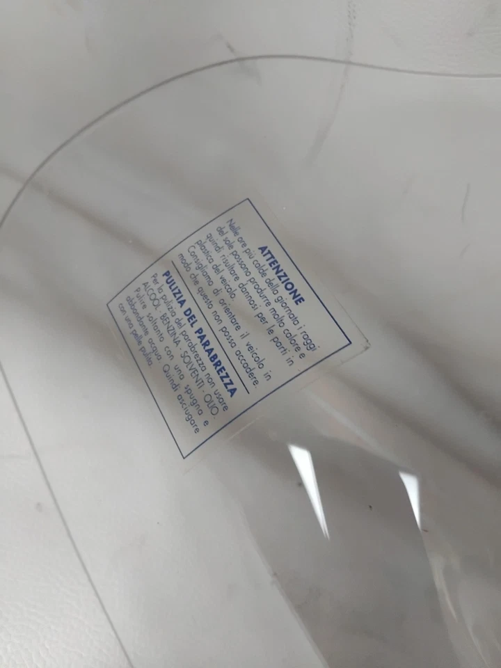 PARABREZZA ALTO ORIGINALE PIAGGIO VESPA PX 125 - 150 -200 COMPLETO DI SUPPORTI - Immagine 3 di 4