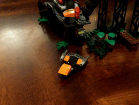 LEGO Agents: Swamp Raid (8632) W/INSTRUCTIONAL MANUAL (no figures) MISSION 2.0
