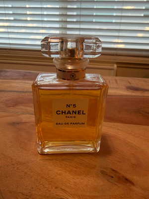 Chanel no. 5. - 1.2 fl oz - 98% full. | eBay