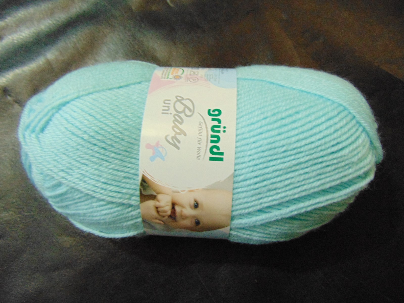 grundl Baby Uni Double Knitting Yarn Shade 5 Mint   50g Ball
