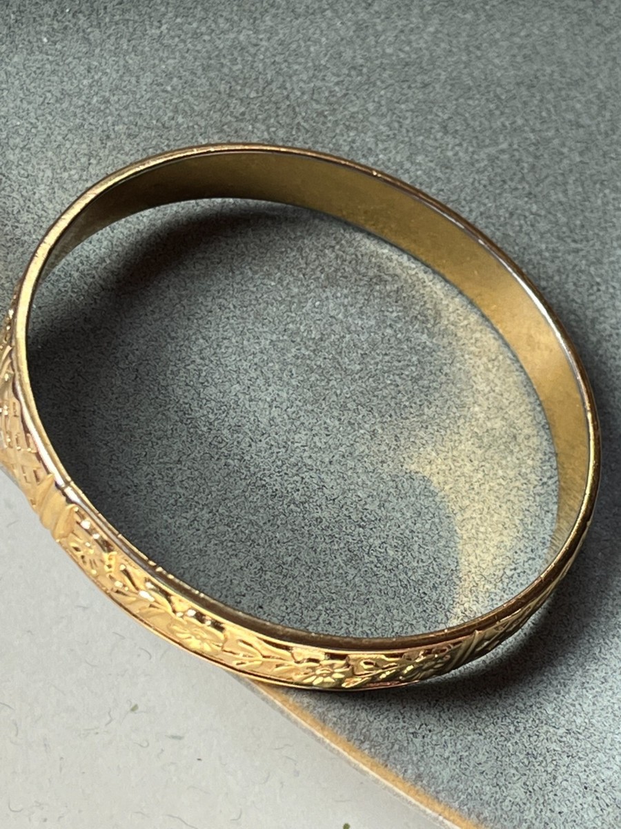 Vintage Alternating Repousse Flowers & Basketweave Goldtone