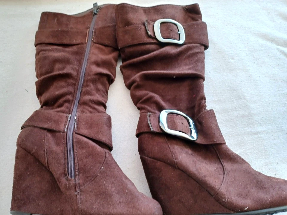 Anna Tiffany 2 Niñas Botas Media Pantorrilla Imitación Gamuza Talla 5 1/2 Marrón Regalo 13" Hebilla Foto 4 de 4