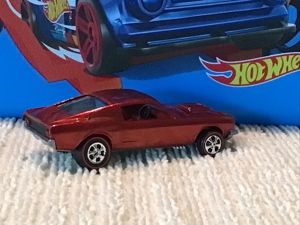 Hot Wheels Redline Club RLC Original 16 OHS Custom Mustang in Gold #647 Hot Wheels Redline Club RLC Original 16 OHS Custom Mustang in Gold #647