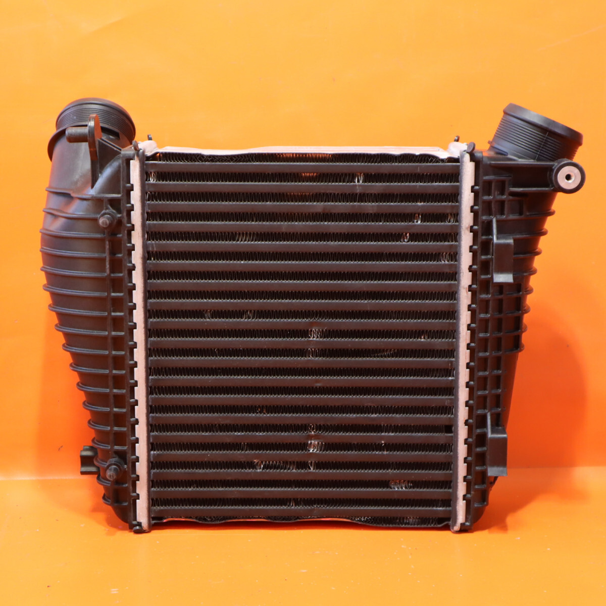 2016-2019 Bentley Bentayga Left Intercooler Charge Air Cooler 