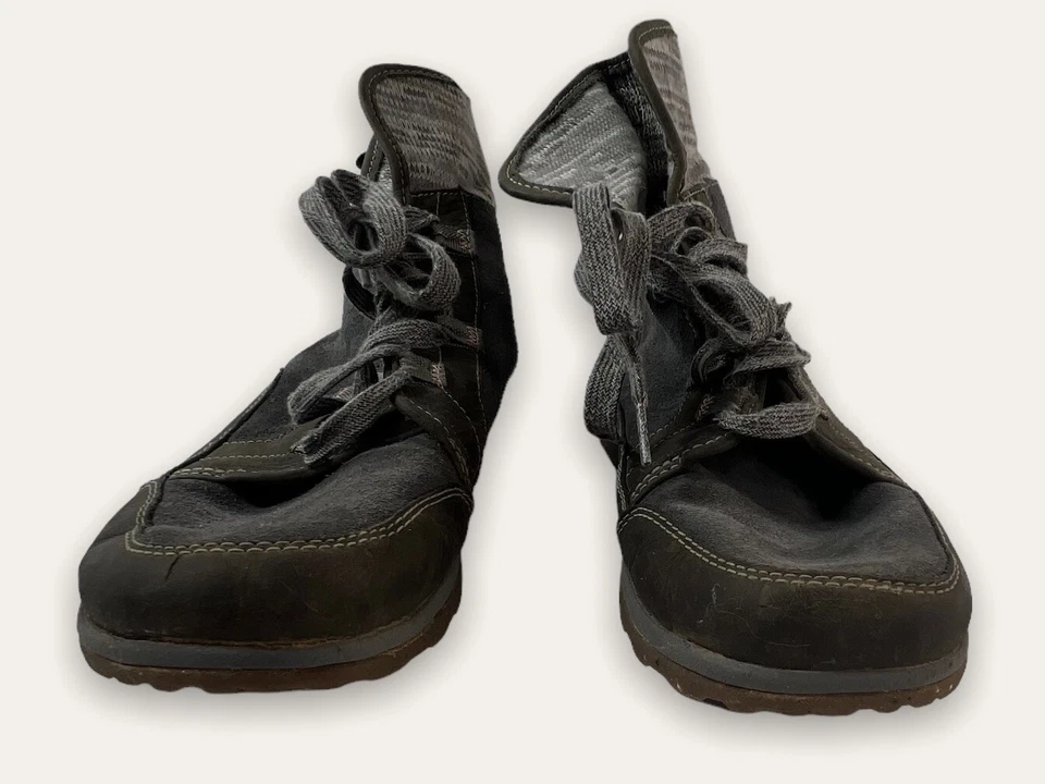 Chaco Women's Barbary Leather & Wool Foldover Boot SZ 9- Suede Gray Brown Bootie - Image 2 of 4