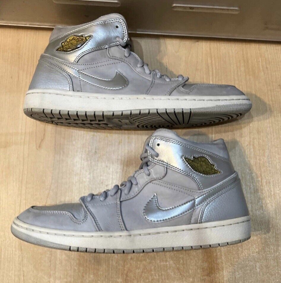 Air Jordan Retro 1 Neutral Grey 2001 Size 10 Metallic Silver Air Jordan Retro 1 Neutral Grey 2001 Size 10 Metallic Silver