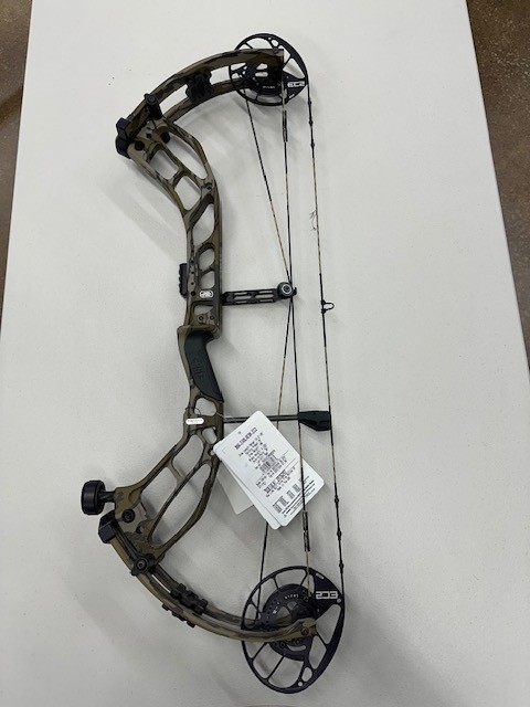 PSE Evolve 30 DS, EC2, RH, 70# Compound Bow, Bottomland Camo - Store Display