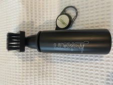 Jiskan Pro Golf Club Środek do czyszczenia szczotek z klipsem zatrzymującym i butelką na wodę do wyciskania