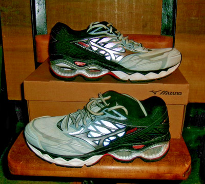 Mizuno Wave Creation 20 Women's Running shoes, Size 9, Excellent Condition