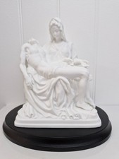 Pieta By Michelangelo Jesus Christ and Mary Madonna Sculpture. Lenox 1993