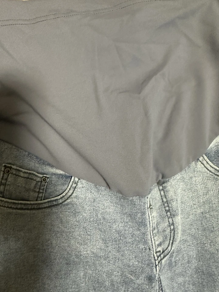 maternity jeans medium  - Image 2 of 4