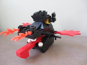 Lego Castle 6082 Fire Breathing Fortress Black Dragon Head Red Wings w/ Brochure