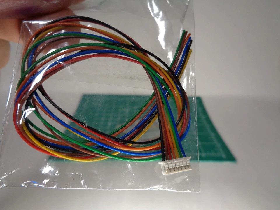 Micro Mini Inline 6 pin connectors (2) for DCC applications. - Image 2 of 4