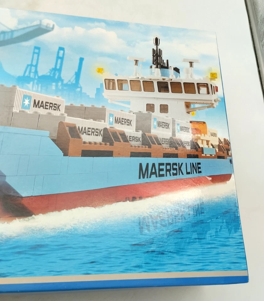 LEGO 10155 Maersk Line Container Ship 2010 NEW SEALED MISB RARE Schiff 10241 - Bild 4 von 4