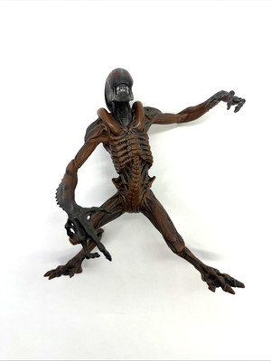 Alien Resurrection Warrior Alien Action Figure 7'' Movie Edition Kenner 1997