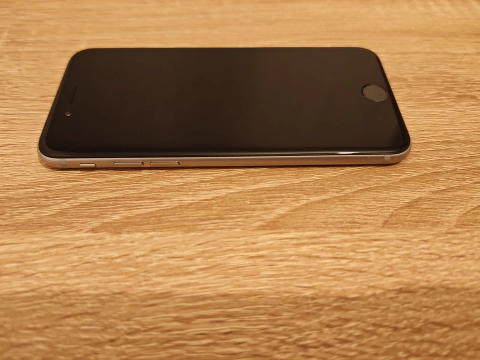 Apple iPhone 6 A1586 16GB - Space Gray (Unlocked) iOS 9.2 - Image 4 of 4