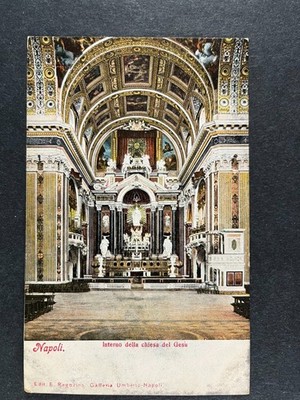 Napoli. Interno della chiesa del Gesu .Naples Italy