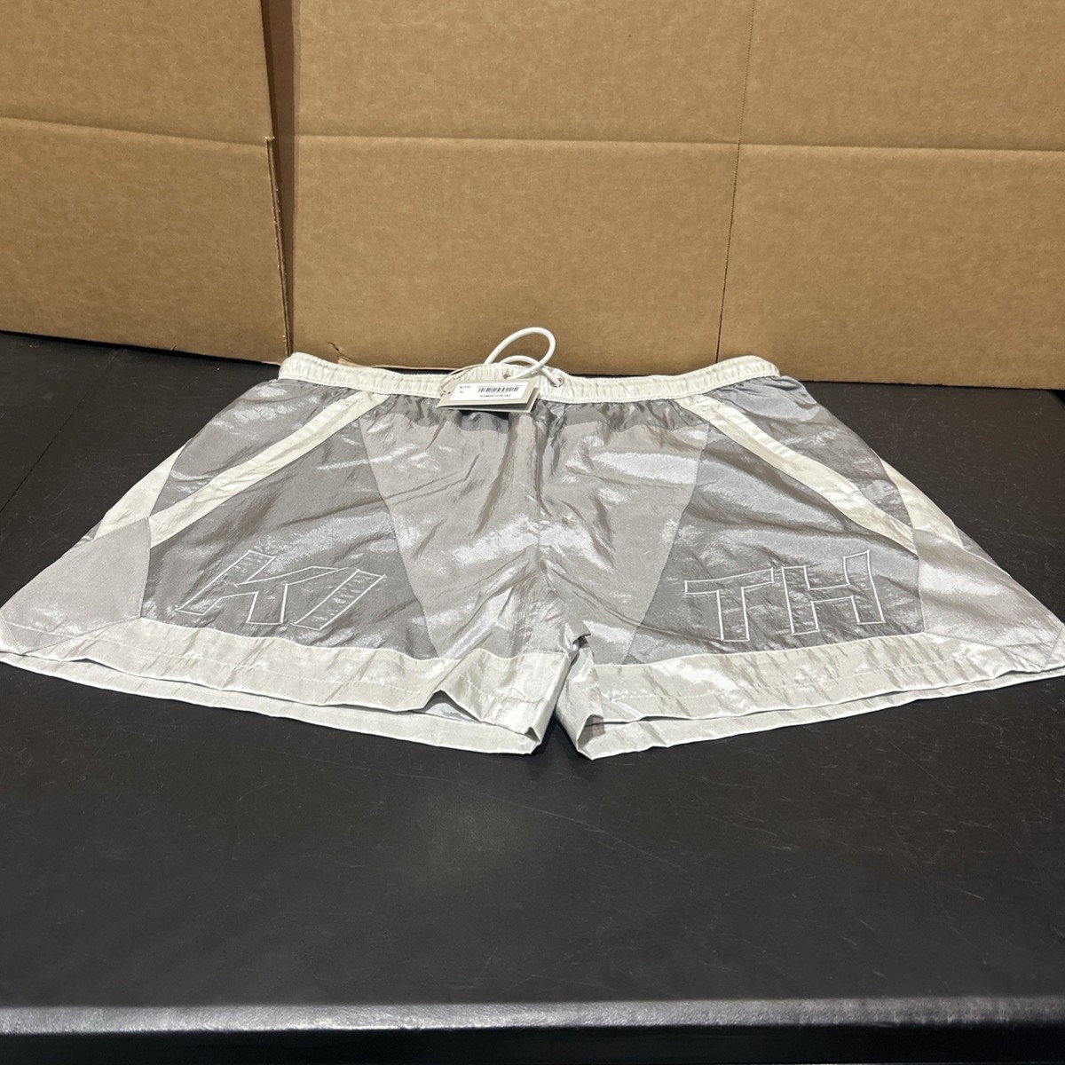 kith Washed Nylon Turbo Short - Pacify SIZE L BRAND NWT!! | eBay