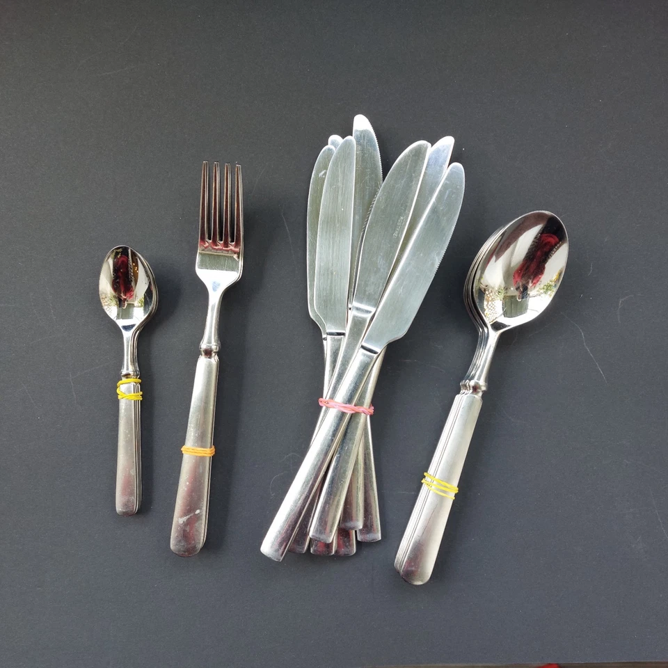 TCM Besteck 18/10  - 6 Löffel, 6 Gabel- 6 Messer - 5 Kaffeelöffel -gebraucht - Bild 4 von 4