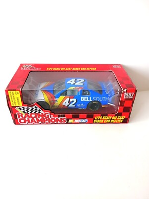 RACING CHAMPIONS NASCAR Diecast 1/24 Collectable 1997s Edition Sport Car Gift