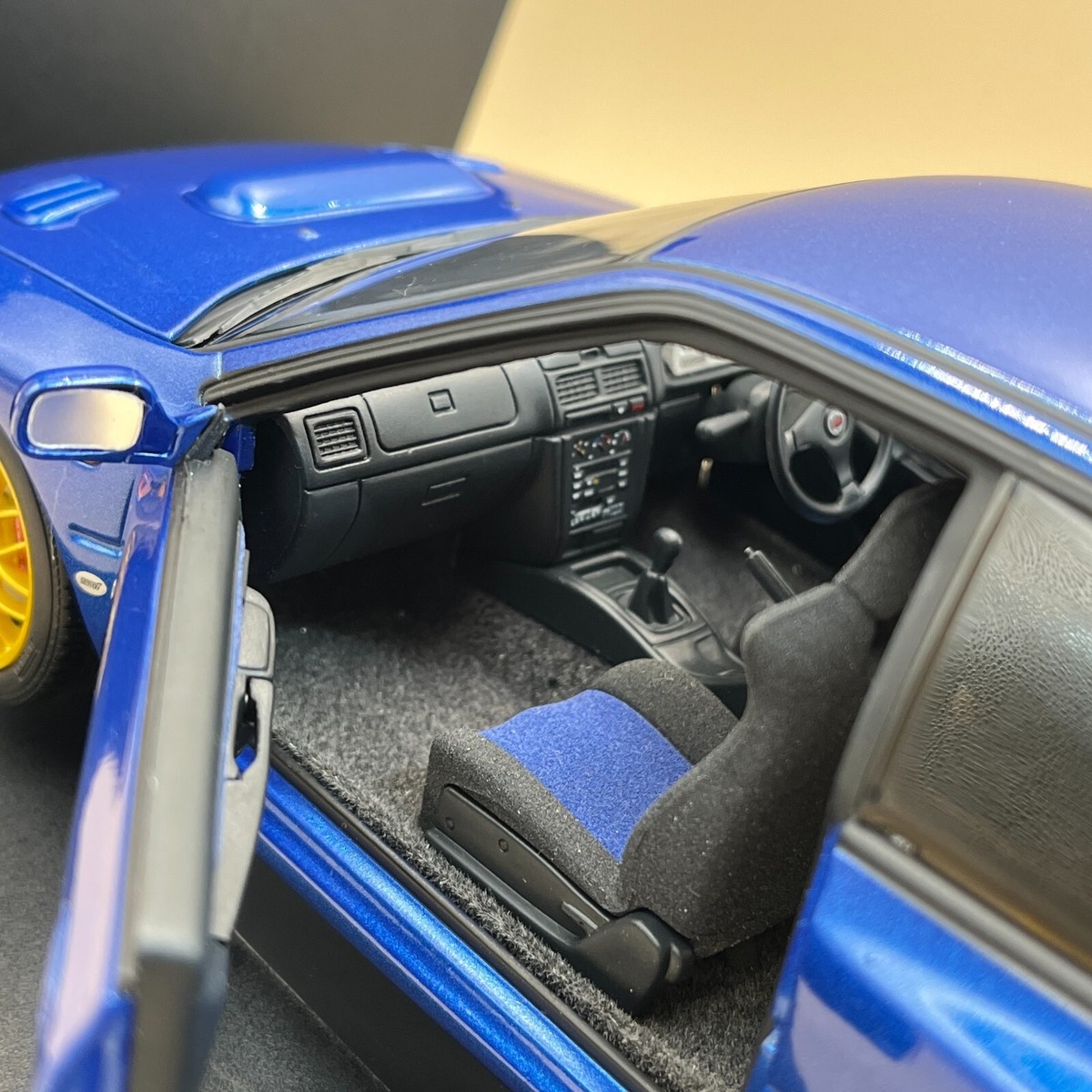 AUTOart 1/18 Subaru Impreza 22B Metallic Blue Performance AUTOart 1/18 Subaru Impreza 22B Metallic Blue Performance