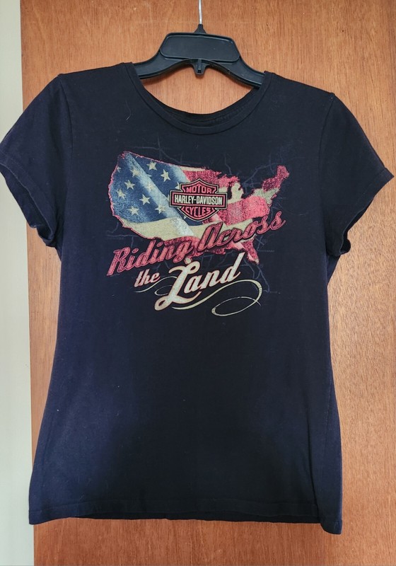 Harley Davidson Women's Tee Doc's HD St. Louis Mo "Riding Across The Land" Lrg.