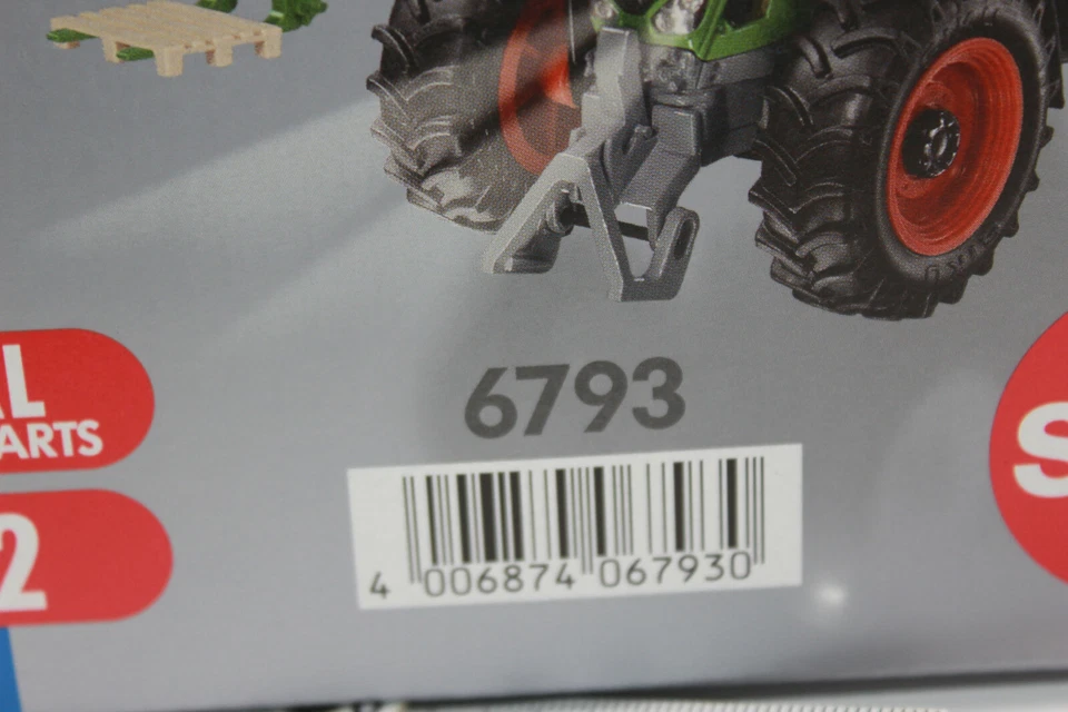 Siku 6793 Fendt 933 Vario with Front Loader and Bluetooth App Control 1:32 NEW - Image 4 of 4