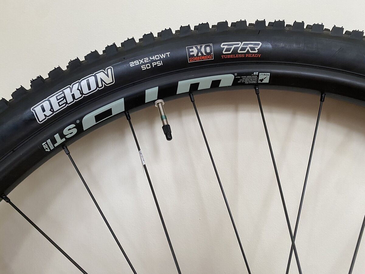 WTB ST Light i27 TCS 2.0 Tubeless 28H 29er Wheels with SRAM WTB ST Light i27 TCS 2.0 Tubeless 28H 29er Wheels with SRAM