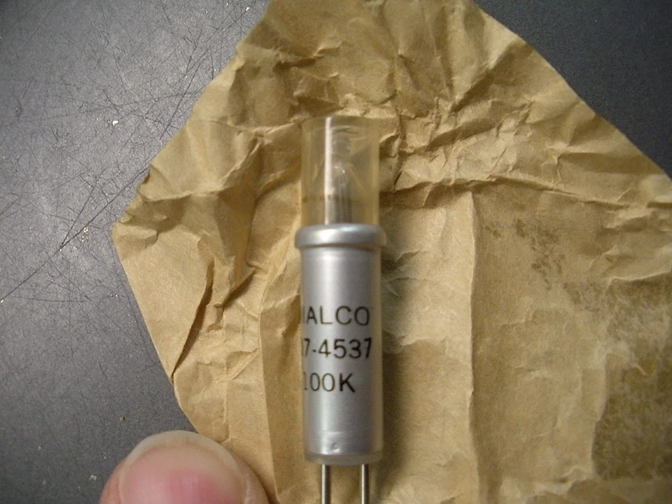 10 NIP NEON PANEL LAMP CARTRIDGE  2 PIN NOS 100K DIALCO 507-4537 - Image 4 of 4