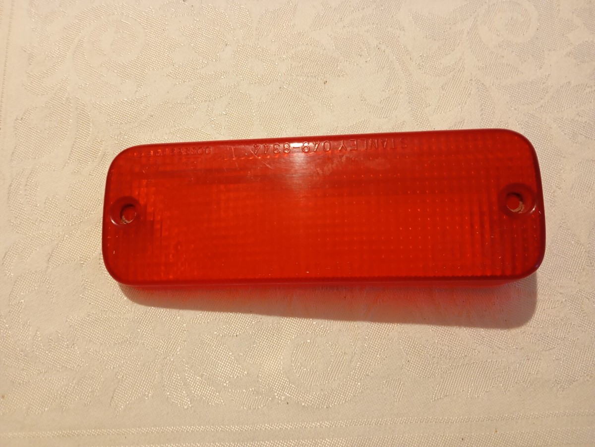 HONDA CIVIC STANLEY 049-8344 1987- REAR BUMPER RED FOG LIGHT LENS