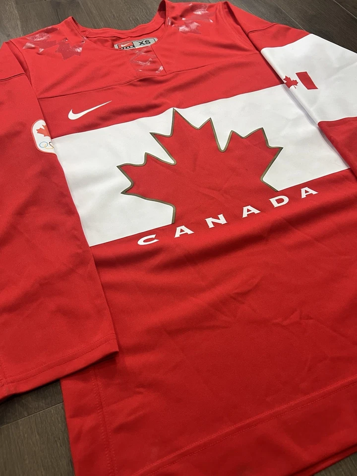Camiseta deportiva de hockey Nike del equipo de los Juegos Olímpicos de Canadá 2014 grande roja IIHF dorada Foto 4 de 4
