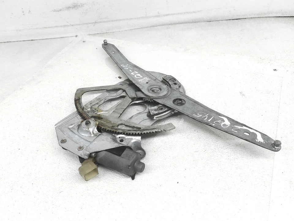 1999-2006 Volvo S80 Regulador de Motor de Janela de Energia da Porta do Motorista Frontal 30784572 - Imagem 4 de 4