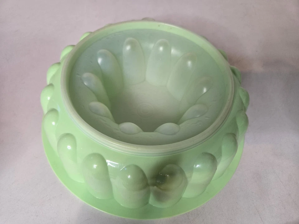 Vintage Tupperware Three Piece Jello Ice Ring Mold Mint Green 3 Pieces - Image 4 of 4