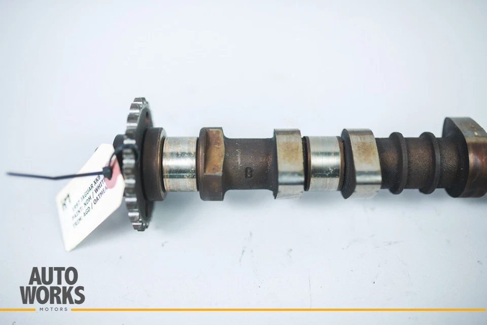 Левый кулачковый вал со стороны водителя для Jaguar XK8 X100 4,0 л 97–03 годов выпуска в сборе изготовитель оборудования - Изображение 3 из 4