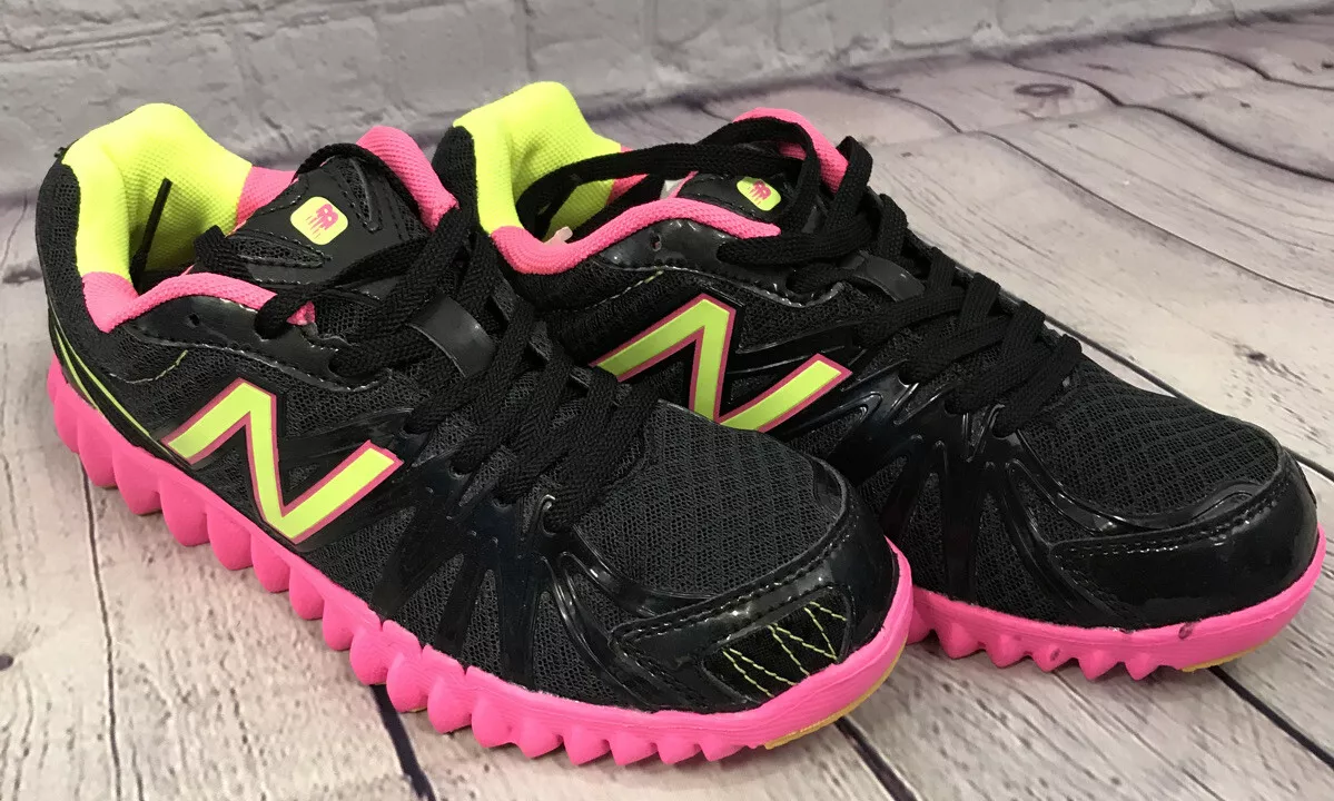 New balance sales pink yellow