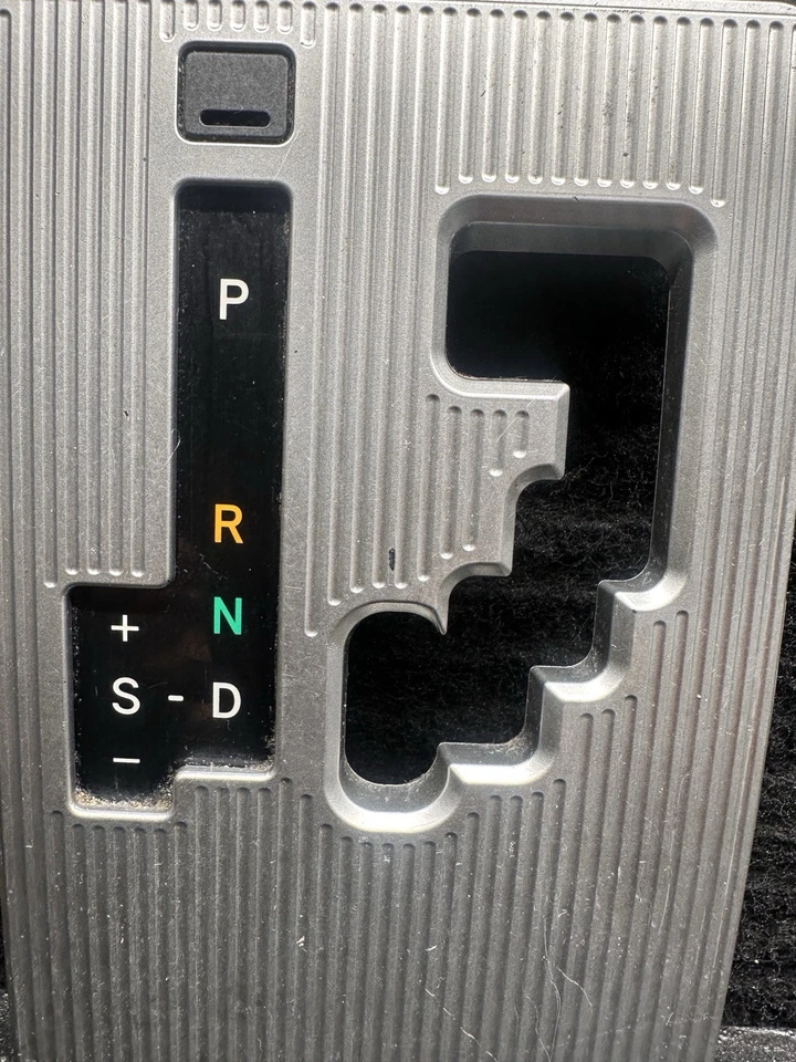 Scion XB 2008-2011 consola central cambio automático bisel cubierta moldura plateada AQ Foto 2 de 4