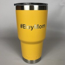 Vaso YETI Rambler 30 oz #BoyMom Alpine Amarillo SS con Tapa Día de la Madre MAMÁ