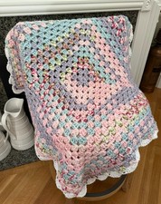 CROCHET GRANNY Baby Blanket Afghan Lapghan Hydrangea Floral Bloom Chunky 35"x35"