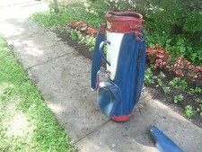 Klasyczna czerwona/biała/niebieska torba golfowa Hot-Z ProGroup na wózek z kapturem przeciwdeszczowym