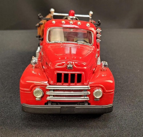 First Gear 1957 International Harvester Ft. Wayne Plant R-190 Feuerwehrauto NEU - Bild 3 von 15