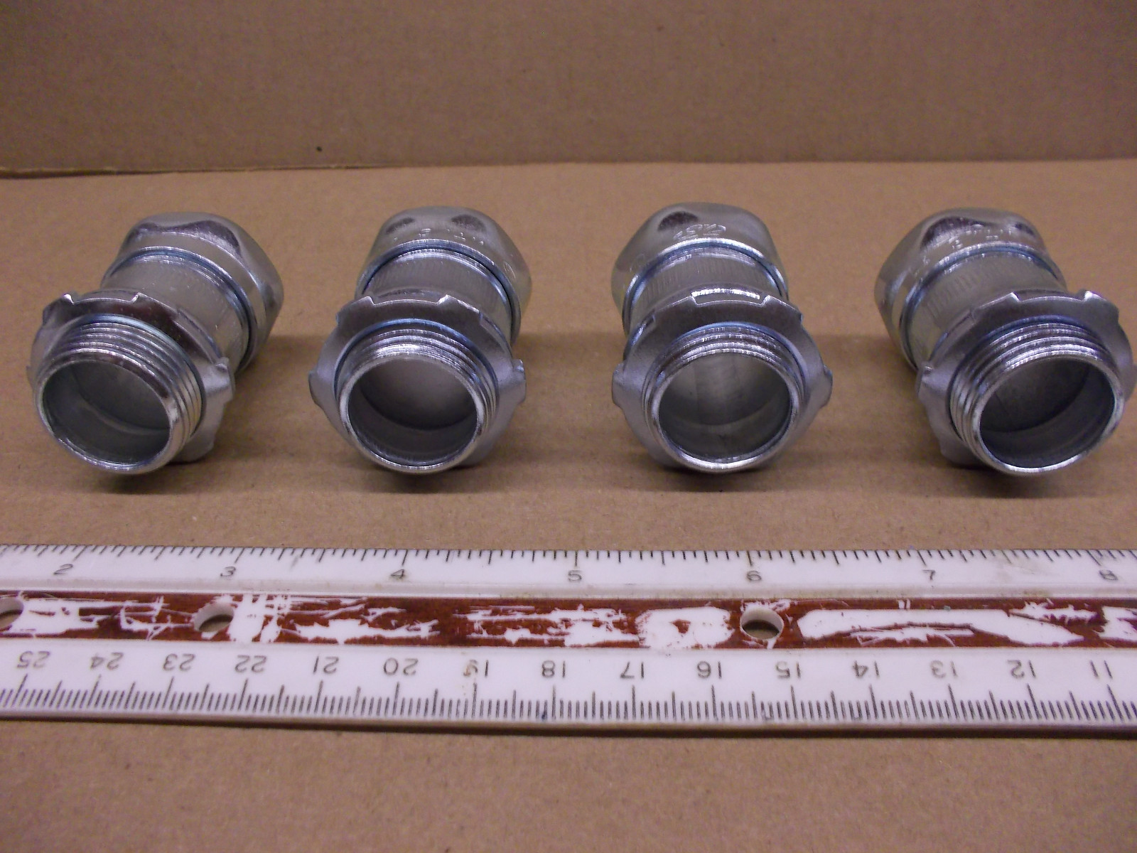 3/4" EMT Compression Box Connector concrete tight, Lot of 4, Zinc